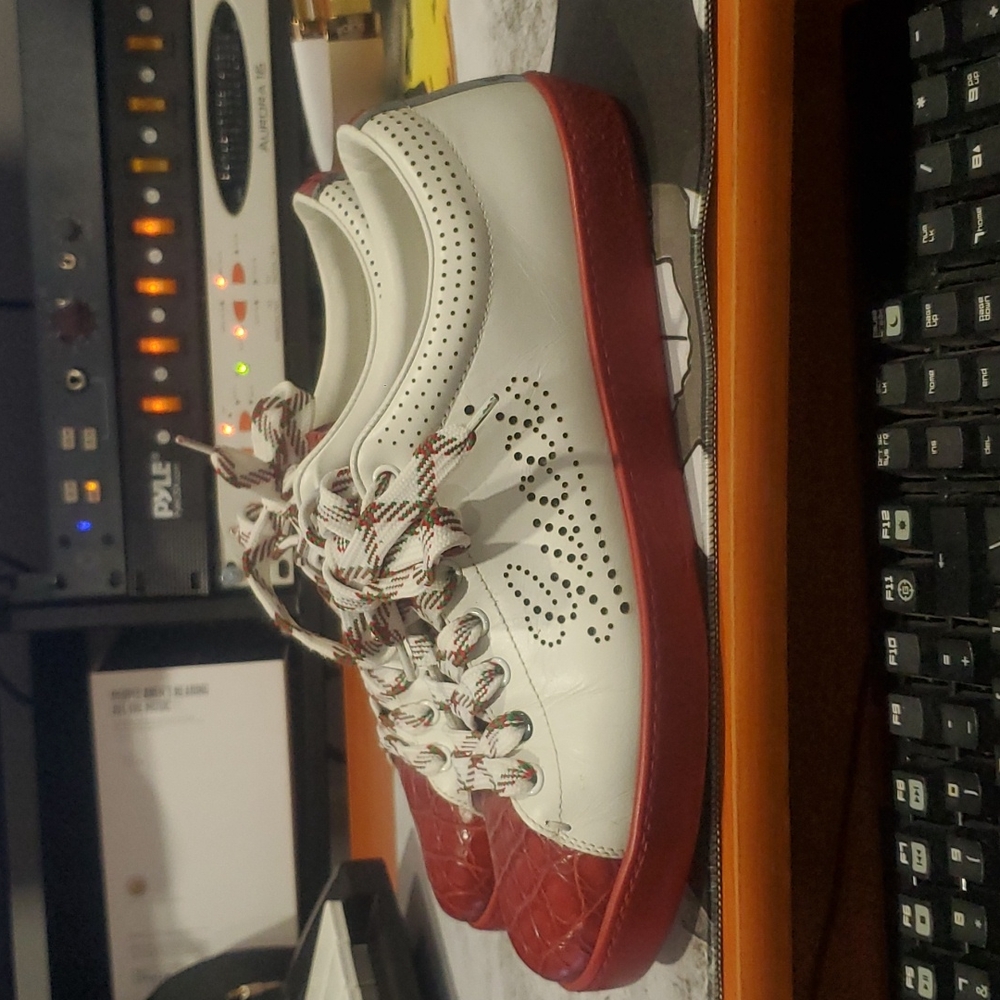 Gucci shoes